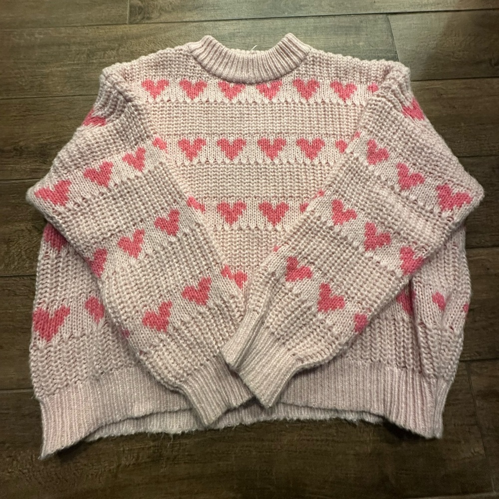 ✨CLEAROUT✨ Pink Heart Pattern Sweater